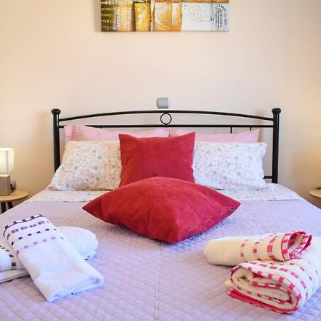 Cozy Flat On The Main Square, 10Min To The Sea Villa Kalamata Exteriör bild