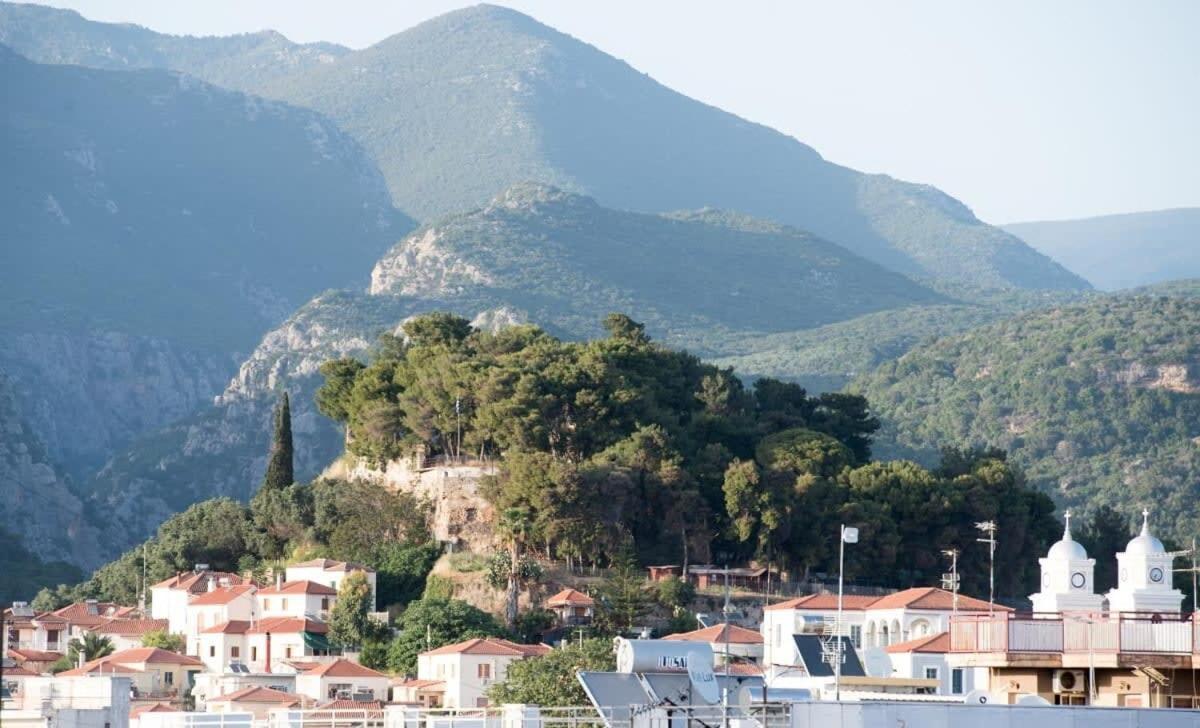 Cozy Flat On The Main Square, 10Min To The Sea Villa Kalamata Exteriör bild
