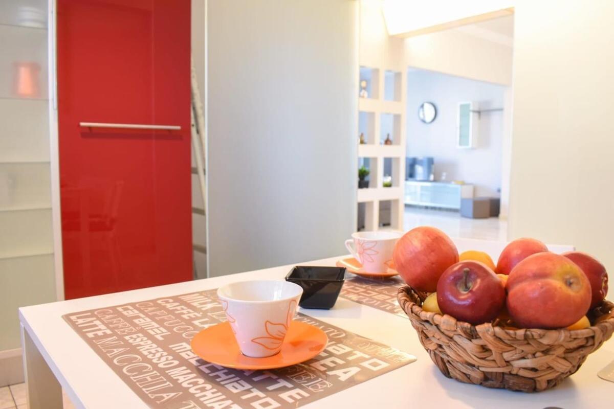 Cozy Flat On The Main Square, 10Min To The Sea Villa Kalamata Exteriör bild