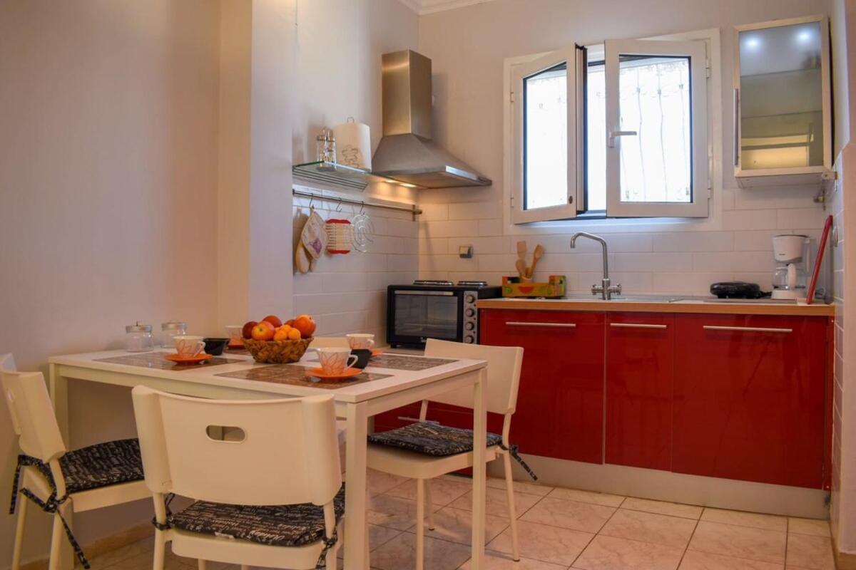 Cozy Flat On The Main Square, 10Min To The Sea Villa Kalamata Exteriör bild