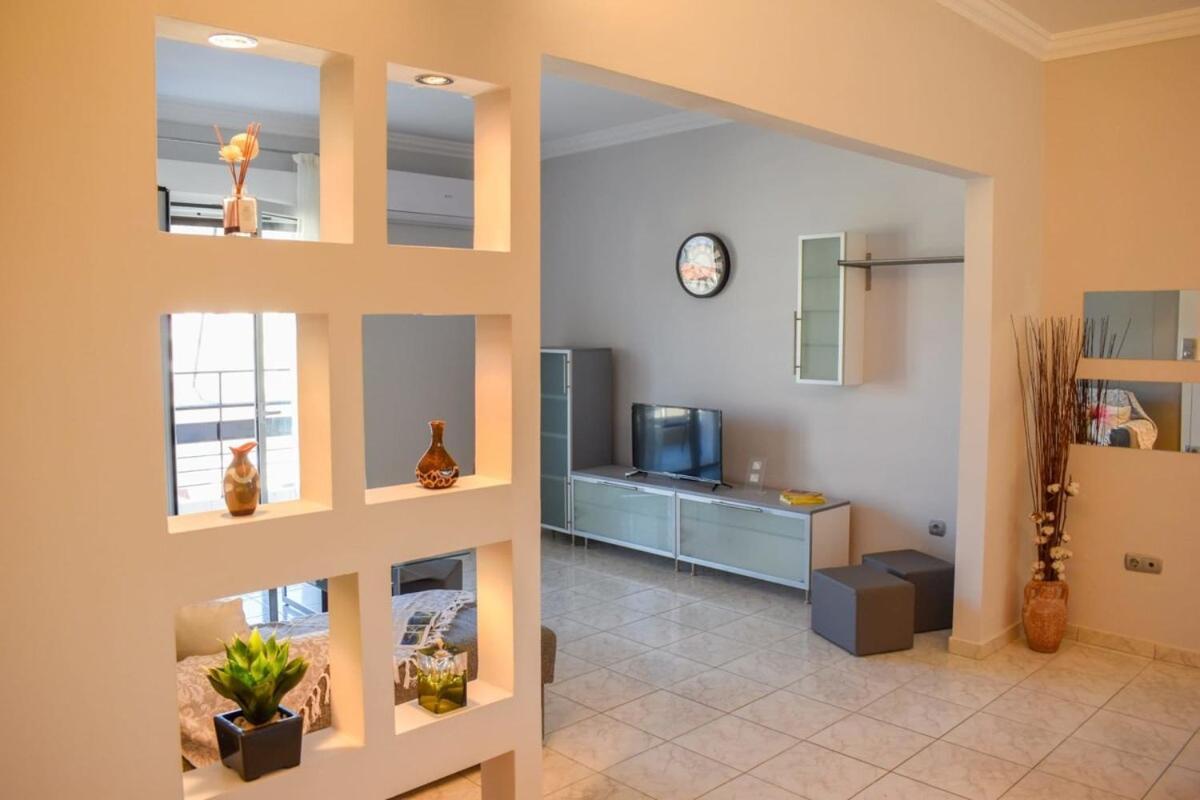 Cozy Flat On The Main Square, 10Min To The Sea Villa Kalamata Exteriör bild
