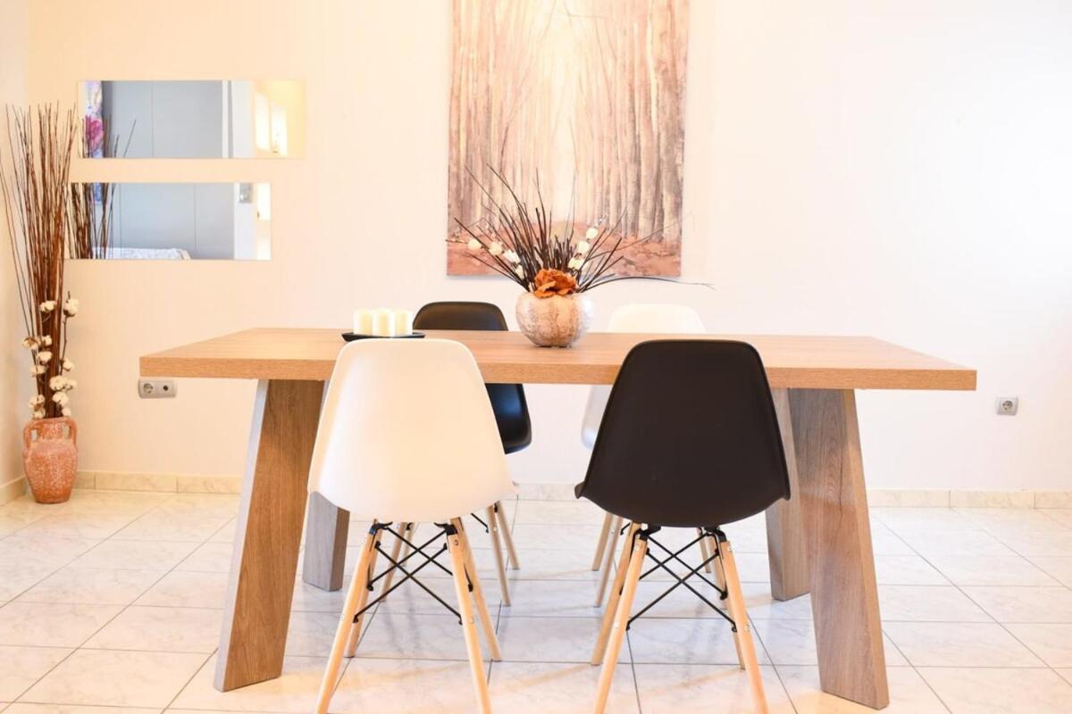 Cozy Flat On The Main Square, 10Min To The Sea Villa Kalamata Exteriör bild