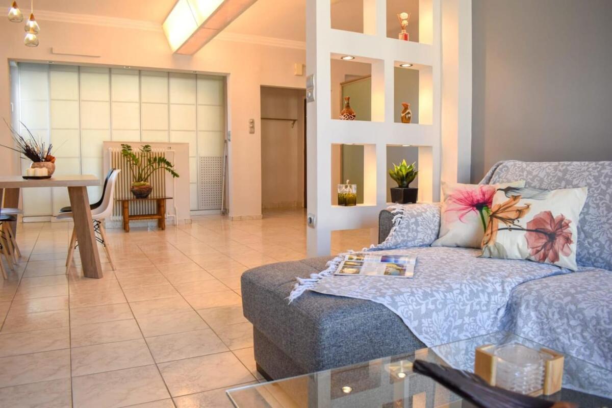 Cozy Flat On The Main Square, 10Min To The Sea Villa Kalamata Exteriör bild