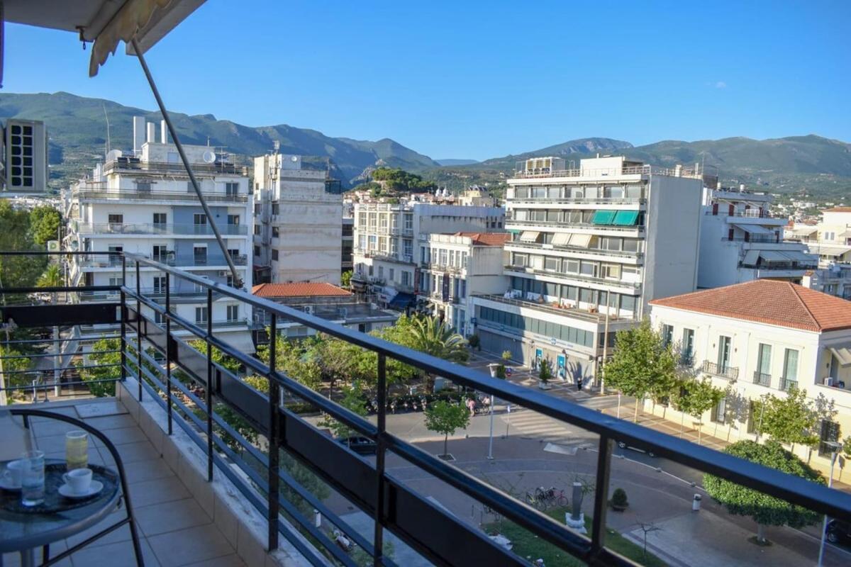 Cozy Flat On The Main Square, 10Min To The Sea Villa Kalamata Exteriör bild